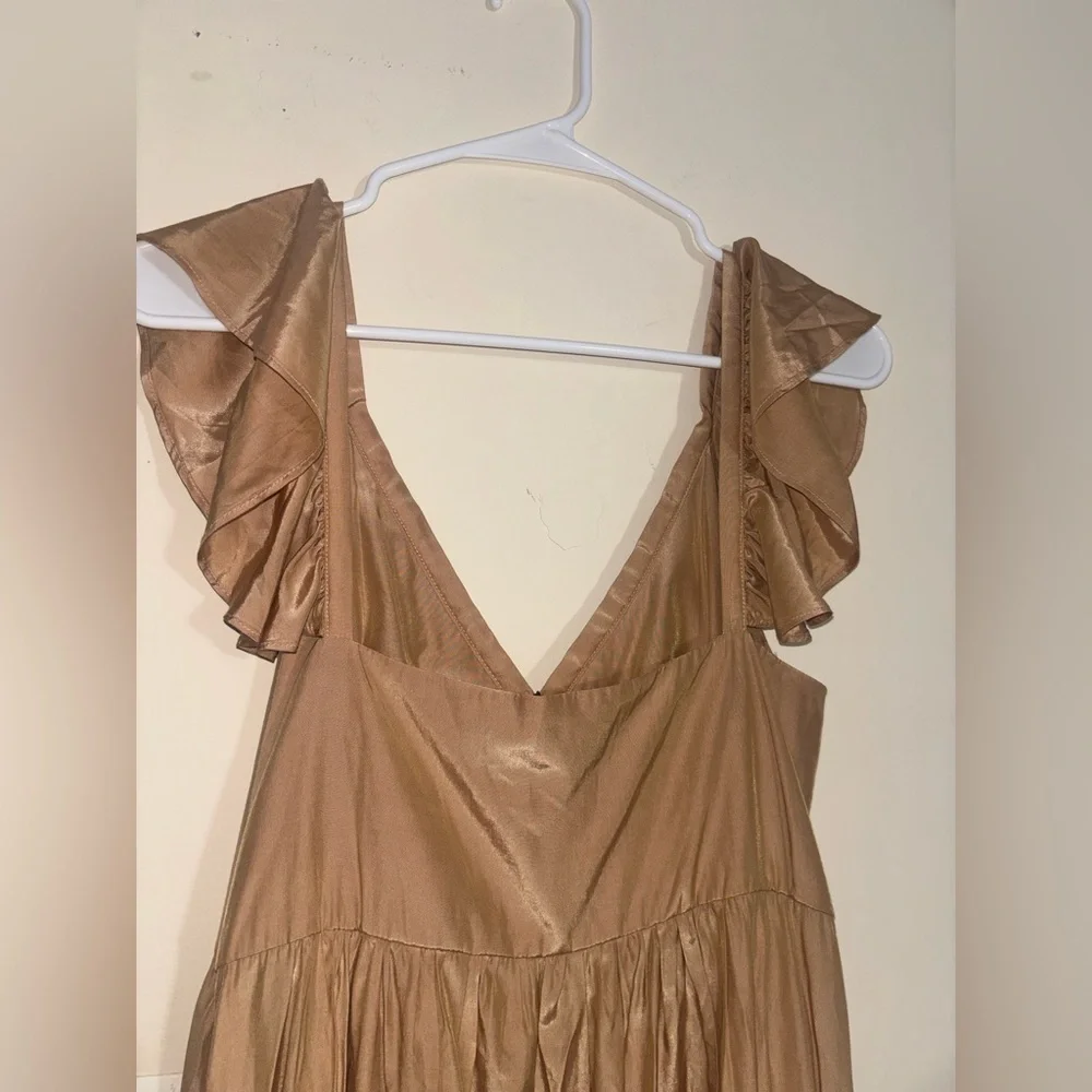 O.p.t. One Pretty Time Nude Tiered
Flowy Maxi Dress Womens Size M - Picture 4 of 13